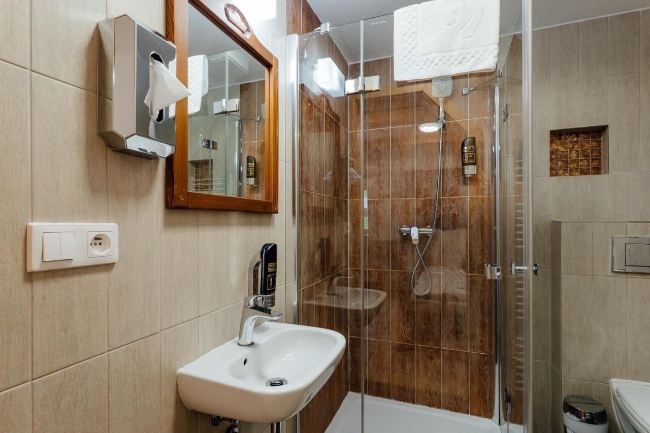 Wellness Rezort Janosikov Dvor Zázrivá Dış mekan fotoğraf